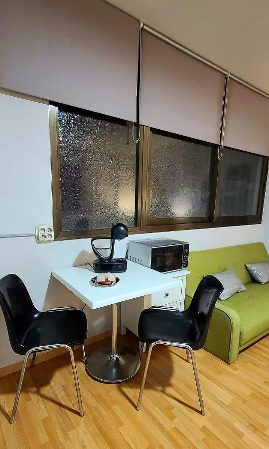 Great Sleep Loft Apartment Barcelona Bagian luar foto